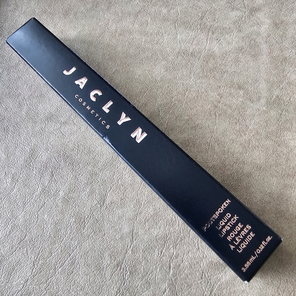 JACLYN Noodie Color Liquid Lipstick .12 fl oz Full Size Poutspoken Cosmetics New - Picture 2 of 8